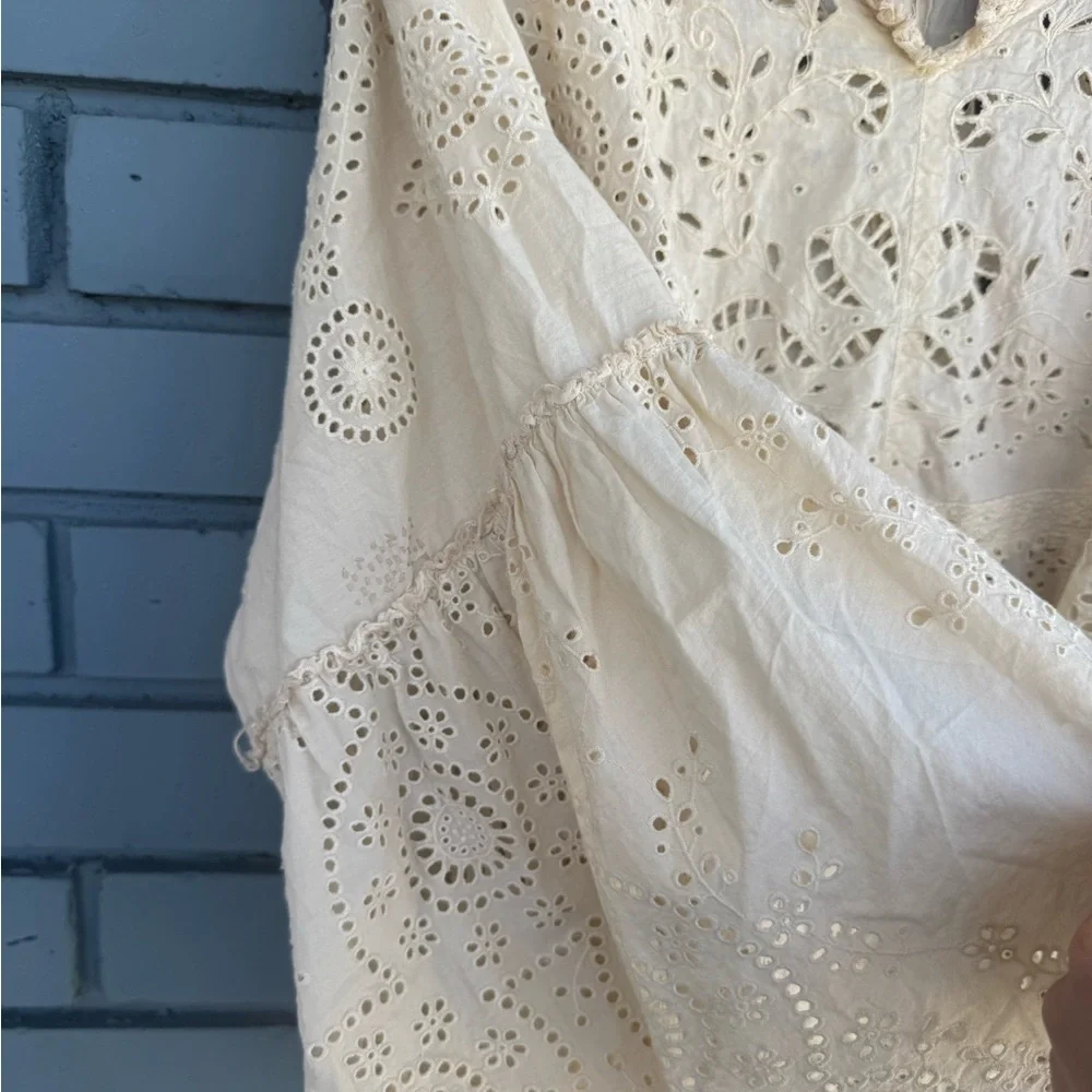 Magnolia Pearl Eyelit Selah Blouse NWOT - Picture 3 of 16